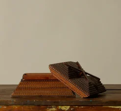 Pierce & Ward ANTIQUE AMERICAN TRAMP ART BOX | Boxes