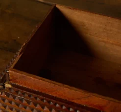 Pierce & Ward ANTIQUE AMERICAN TRAMP ART BOX | Boxes
