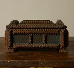 Pierce & Ward EARLY AMERICAN TRAMP ART JEWELRY BOX | Boxes