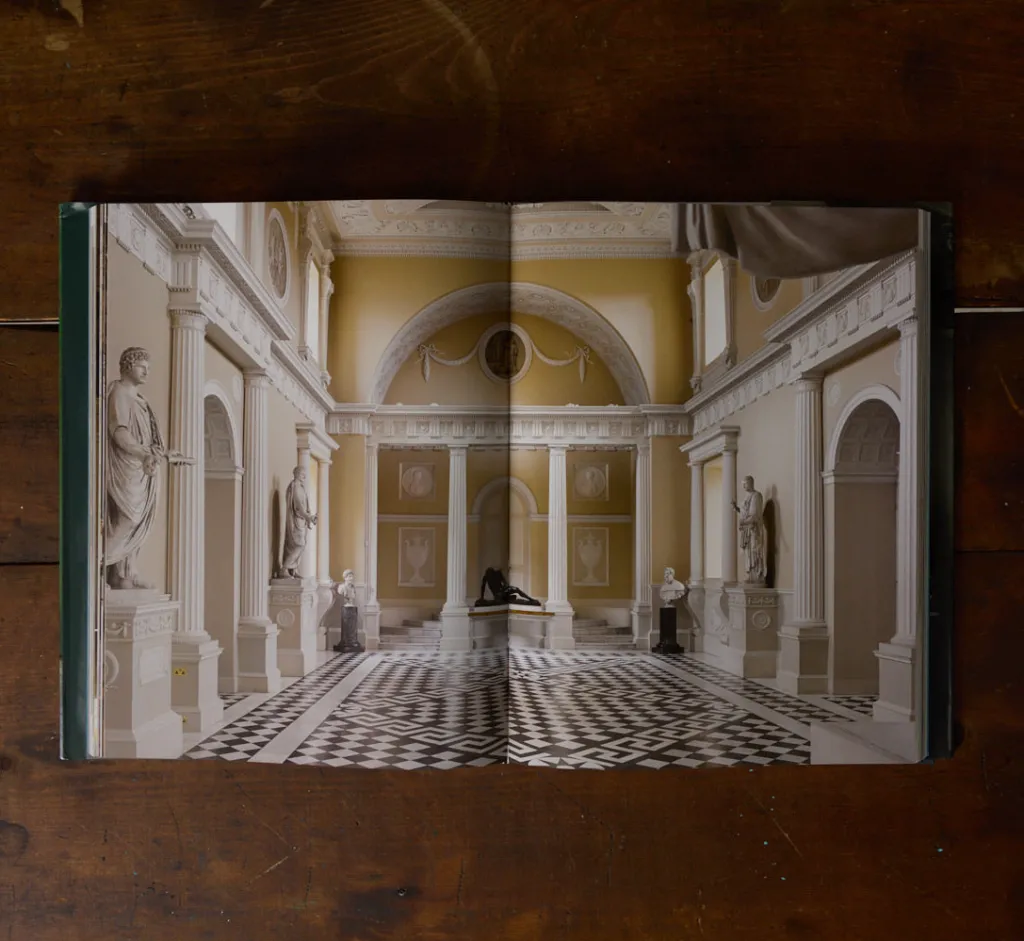 Pierce & Ward ENGLISH HOUSE STYLE FROM THE ARCHIVES OF COUNTRY LIFE BOOK | Books & Bookends