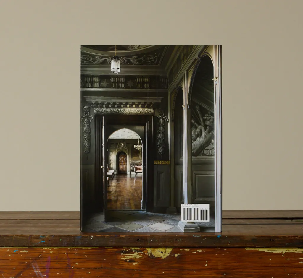 Pierce & Ward ENGLISH HOUSE STYLE FROM THE ARCHIVES OF COUNTRY LIFE BOOK | Books & Bookends