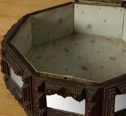 Pierce & Ward MIRRORED HAND-CARVED TRAMP ART JEWELRY BOX | Boxes