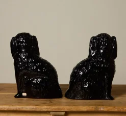 Pierce & Ward PAIR OF BLACK STAFFORDSHIRE SPANIEL FIGURES | Ceramics | Objets D'Art