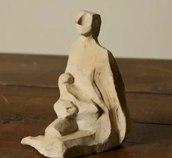 Pierce & Ward VINTAGE FOLK ART MATERNAL FIGURINE | Objets D'Art